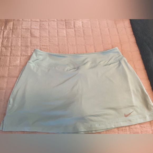 Nike Dri Fit Tennis/Golf Skort - Picture 1 of 6